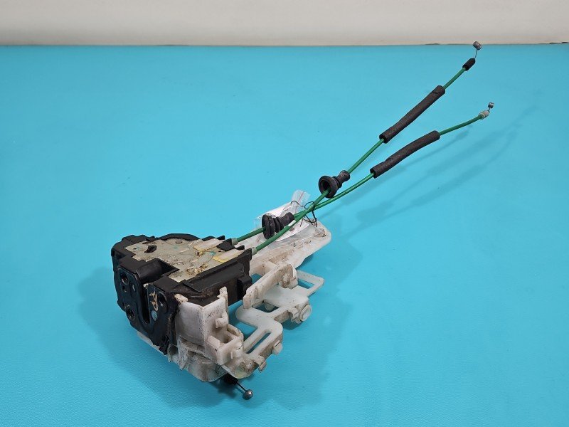 Zamek przód prawy Hyundai I30 I 07-12 EUROPA Hyundai, 6pin, brak nr.