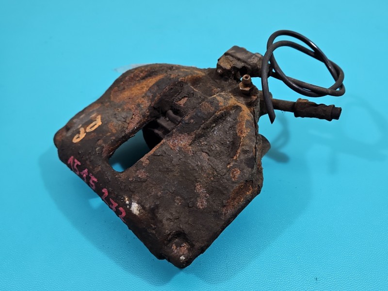 Zacisk przód prawy Vw LT II 2.5 TDI