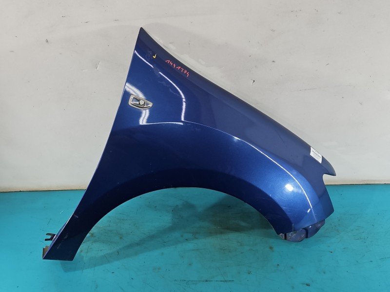 Błotnik przód prawy Dacia Sandero II 12-20 granatowy TERPK