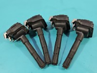 Cewka zapłonowa Audi A8 D2 058905105 3.7 V8 Producent części: Audi, 4 sztuki, komplet, uszkodzona osłona gumowa