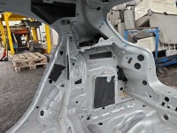 Błotnik tył prawy MERCEDES W176 POLAR SILVER - METALLIC PAINT (761U) ćwiartka