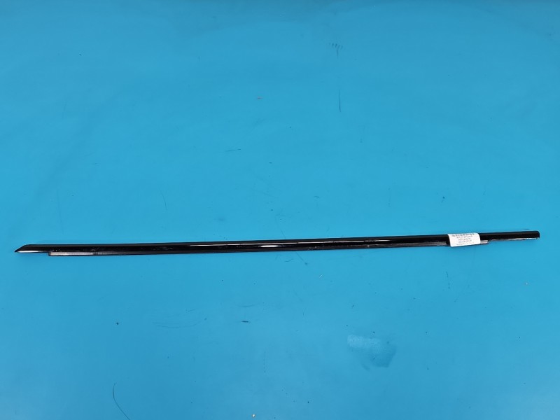 Listwa drzwi przód lewa Cupra Formentor