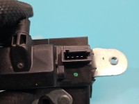 Zamek klapy tył 39021416 Opel Astra V K HB Producent części: OPEL, 4pin