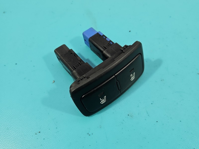 Przełącznik Producent części: KIA, grzania foteli 6 PIN Kia Sportage II 04-10 621W05010