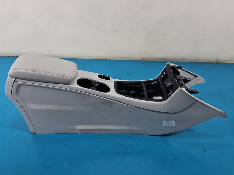 Podłokietnik TUNEL Mercedes W246 EUROPA