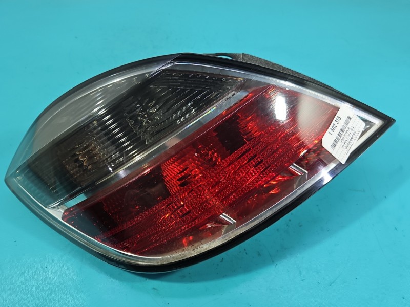 Lampa tył lewa Opel Astra III H HB EUROPA 13222324
