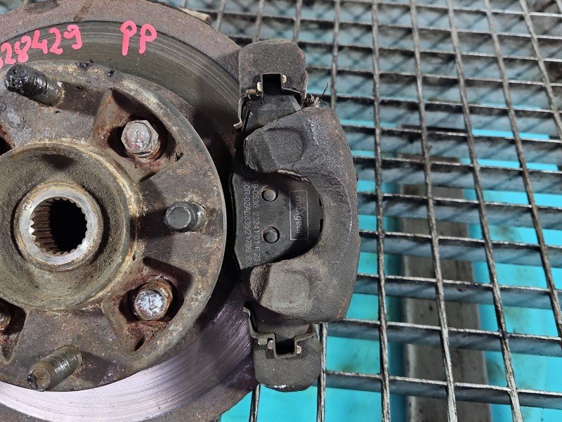 Zacisk przód prawy Daewoo Matiz 0.8 wiel Zacisk przód prawy Daewoo Matiz 0.8 wiel