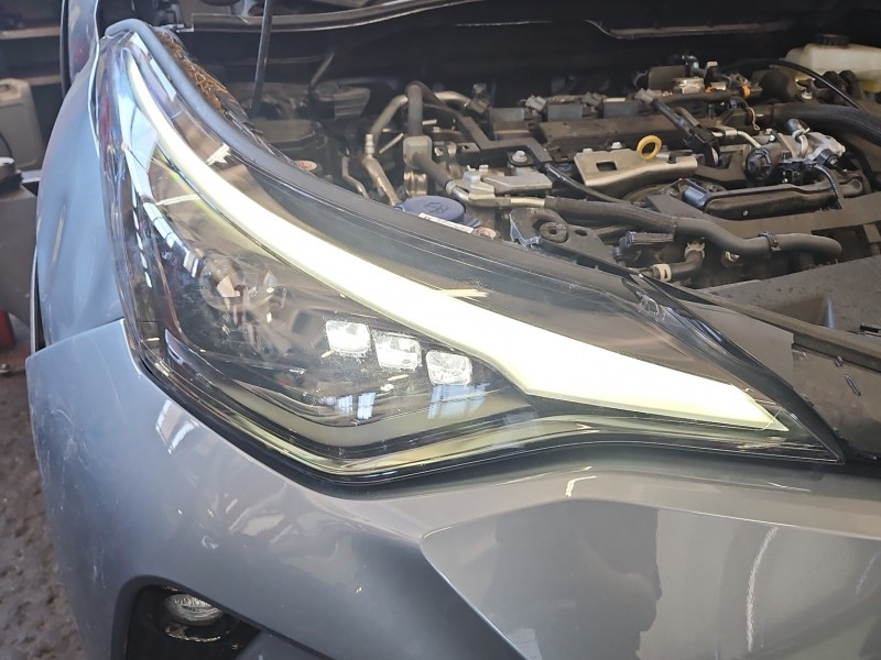 Reflektor prawy lampa przód Toyota C-HR I 16-23 EUROPA 81130-YP282-00
