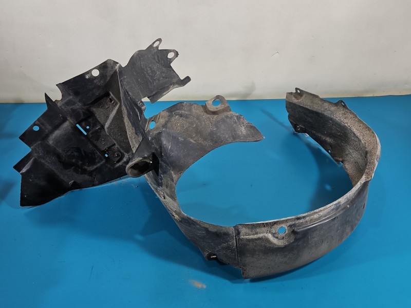 Nadkole przód lewe Renault Laguna III 638230005R