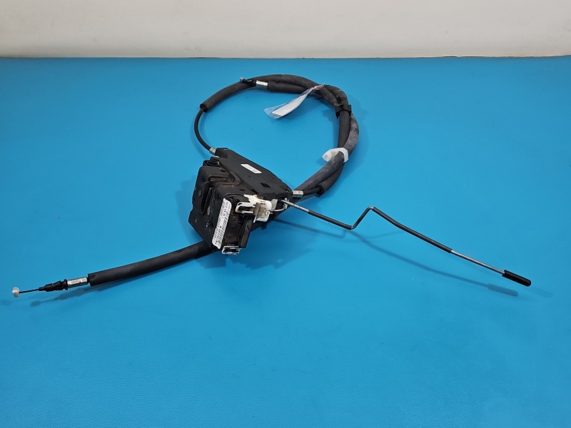 Zamek przód prawy 670100889 Maserati Quattroporte VI 13- EUROPA Maserati, Europejska, 6PIN