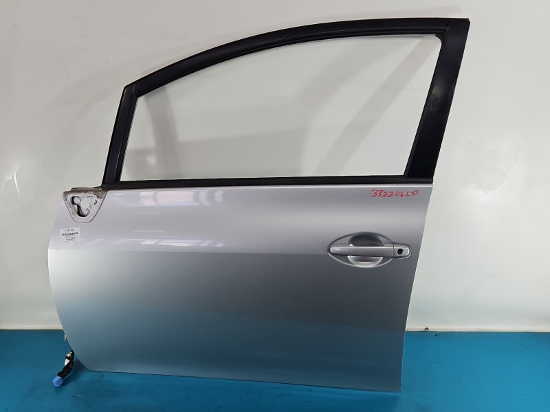 DRZWI PRZÓD LEWE KIEROWCY Toyota Auris I 5d 1F7