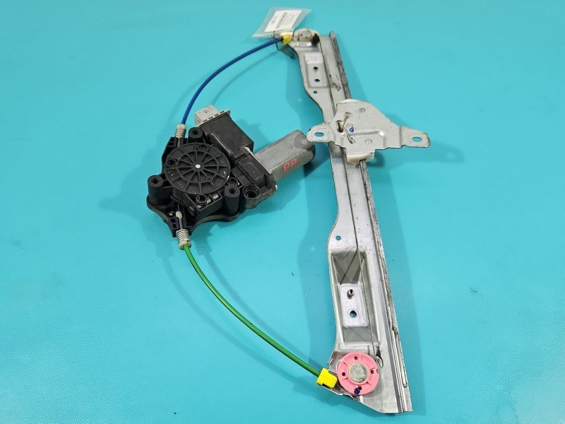 Podnośnik przód prawy Opel Corsa E 5d HB Podnośnik przód prawy Opel Corsa E 5d HB
