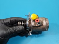 pompka Pompa paliwa AUDI Q5 8R 08- 3.0 tfsi (CTU) Producent części: Audi, brak czujników