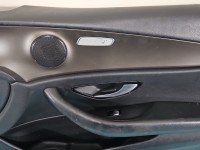 Tapicerka drzwi przód prawa boczek Mercedes W213