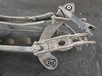 Tylna belka oś tył Mercedes W213 2.0 CDI