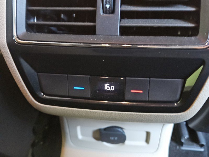 Konsola panel nawiewu Skoda Kodiaq I 565907049