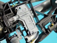 Klamka przód lewa zewnętrzna Opel Astra V K 13515513 Z10a