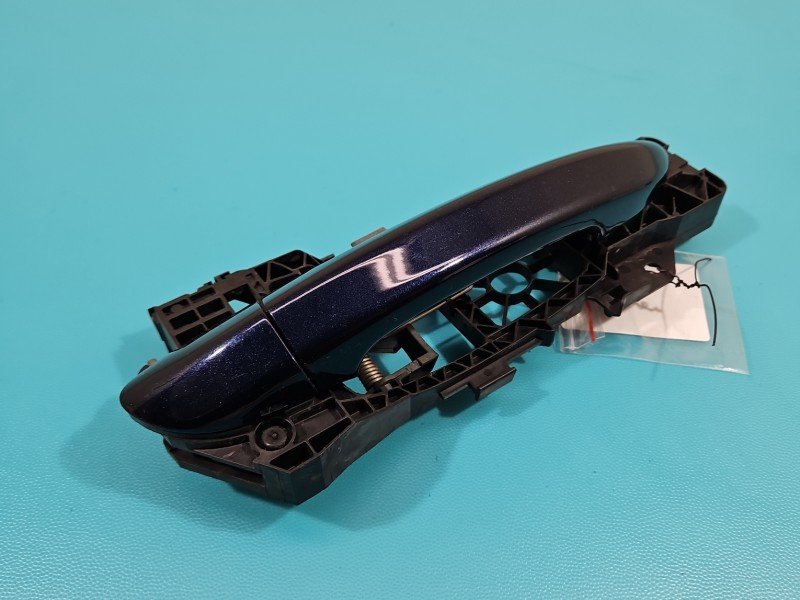 Klamka tył prawa zewnętrzna Vw Passat B7 3C0837886J