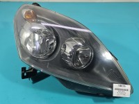Reflektor prawy lampa przód Opel Zafira B EUROPA 24451051RH