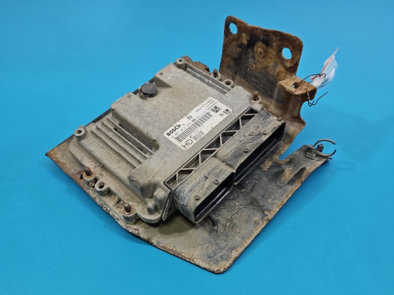 Komputer Sterownik silnika Opel Zafira B 1.9 cdti 0281014452, 55566279