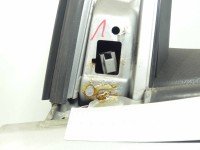 DRZWI PRZÓD LEWE KIEROWCY Ford Focus Mk2 5d srebrny 03