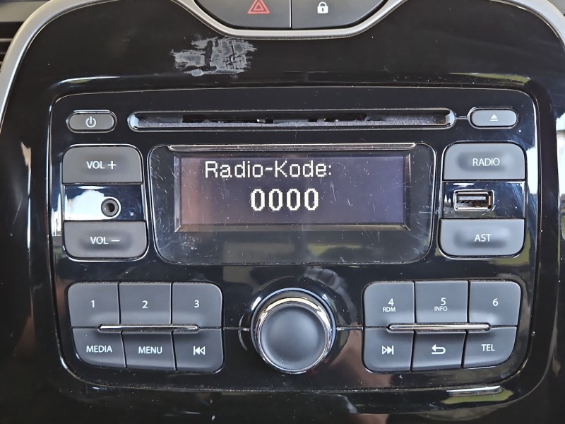 Radio fabryczne Renault Captur I 281158551R radioodtwarzacz