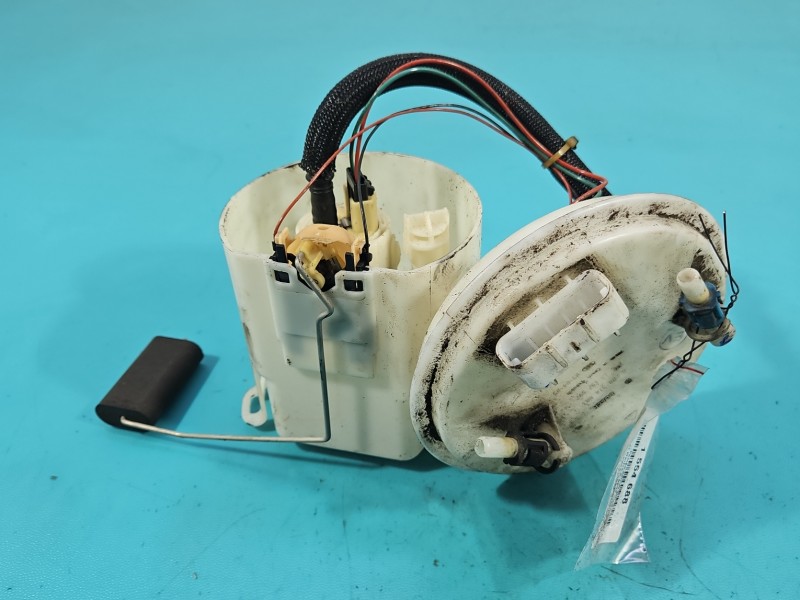 pompka Pompa paliwa Opel Meriva A 1.8 16V 13157597, 0580314003 Producent części: OPEL, 4pin