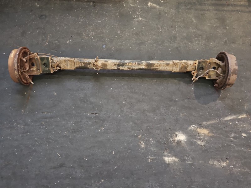 Tylna belka oś tył Chrysler Voyager IV 2.4 16V