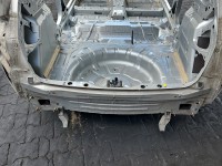 Pas tylny podłoga wanna bagażnika Ford Focus Mk4 HB