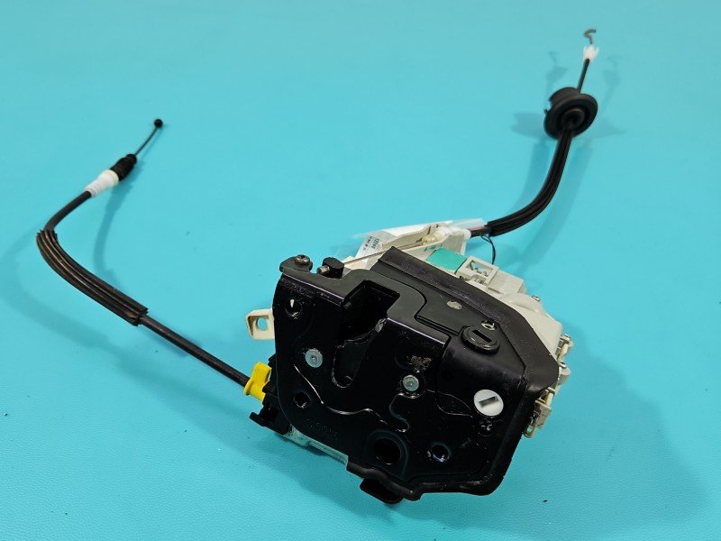 Zamek tył prawy 8K0839016D AUDI A4 B8 Zamek tył prawy 8K0839016D AUDI A4 B8