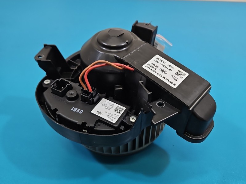 Dmuchawa nawiewu wentylator Jaguar F-Pace 16- europa