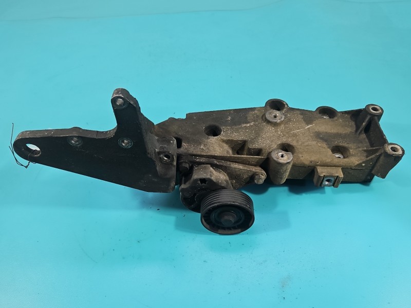 Mocowanie Europejska, Alternatora uchwyt 9497106 Volvo XC90 I 02-