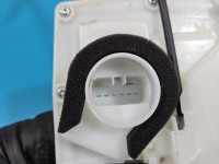 Zamek tył prawy 82301-79J22Y2 Suzuki Sx4 I 06- Suzuki, 2 PIN