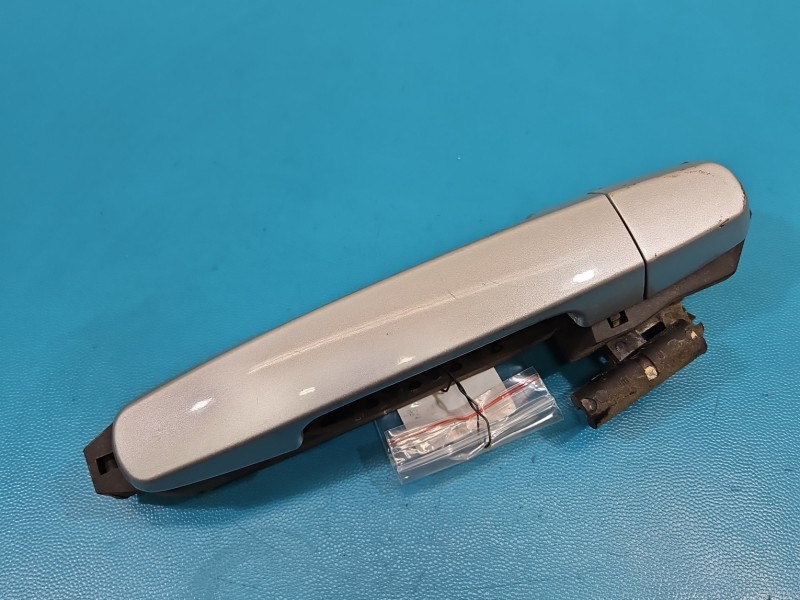 Klamka tył prawa zewnętrzna DR5 07-20 Brak