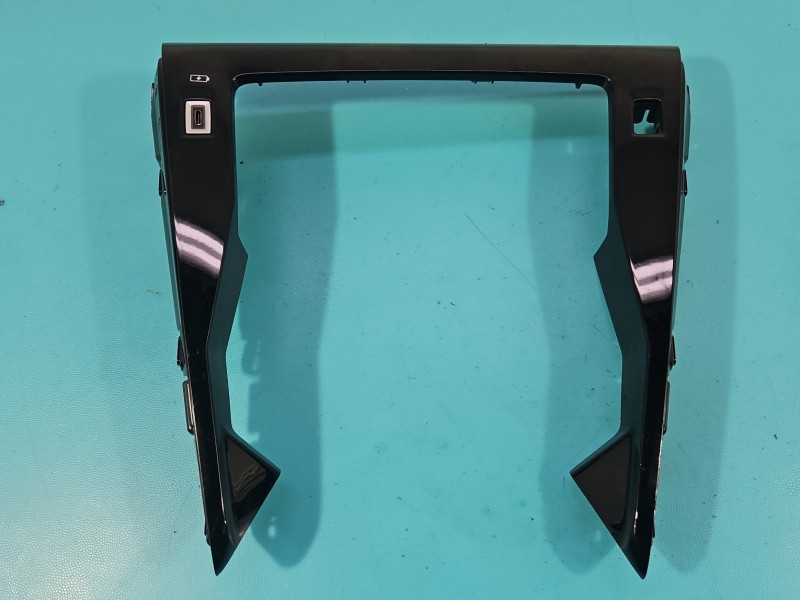 Listwa listwy dekory dekor deski Peugeot 2008 II eu