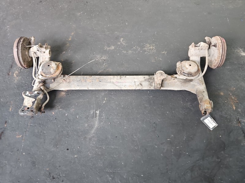 Tylna belka oś tył Fiat Uno 1.1 8V