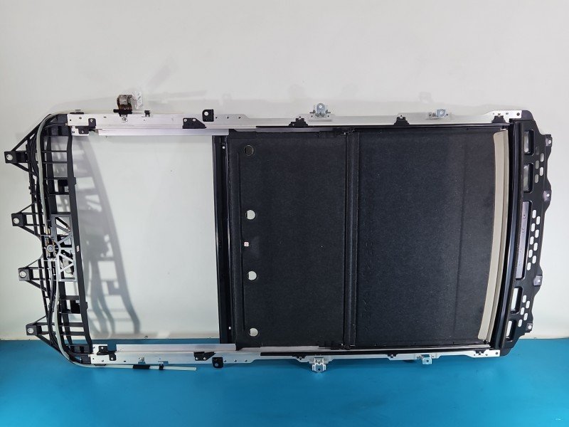 Roleta bagażnika Toyota Avensis III T27 Roleta bagażnika Toyota Avensis III T27