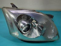Reflektor prawy lampa przód Toyota Avensis II T25 EUROPA