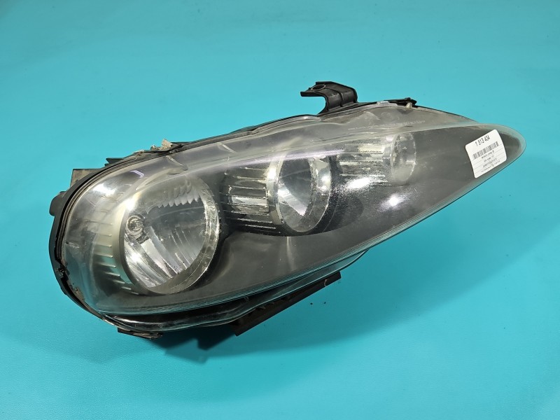 Reflektor prawy lampa przód Alfa romeo 147 EUROPA