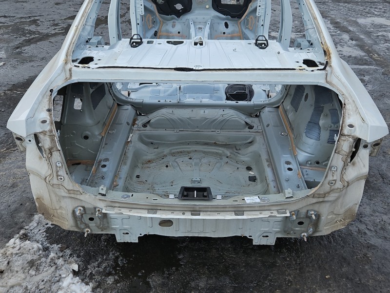 Pas tylny podłoga wanna bagażnika Volvo S90 II 16- sedan