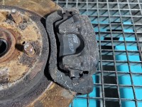 Zacisk przód prawy Toyota Rav4 I 94- 2.0 16V