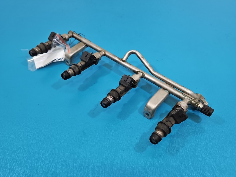 Wtryskiwacz listwa wtryskowa 25313846 Opel Meriva A 1.6 16V 101KM