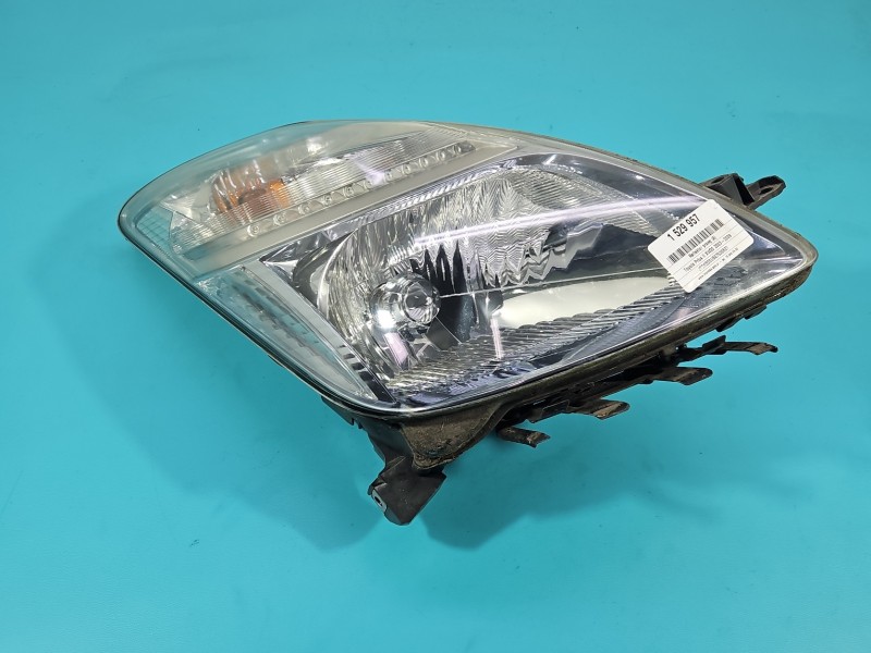 Reflektor prawy lampa przód Toyota Prius II XW20 03- EUROPA