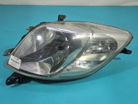 Reflektor prawy lampa przód Toyota Yaris II EUROPA