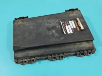 Skrzynka bezpieczników Opel Astra III H 13206751