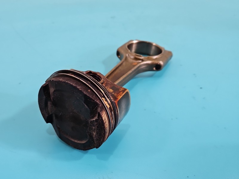 Tłok BMW G20 2.0 T (B48b20a) 184KM