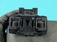 Przesłonka lewa Mercedes CLA C118 X118 DASZEK osłona przeciwsłoneczna