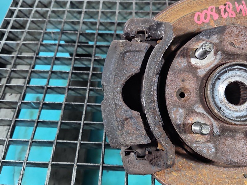 Zacisk przód lewy Hyundai Matrix 1.5 crdi