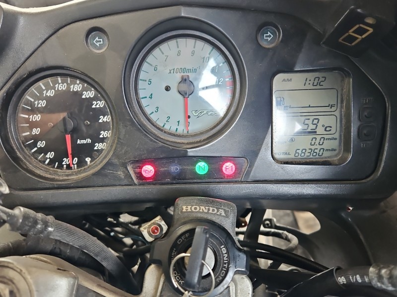 Licznik Honda VFR 800 98-01 0.8b 1572318 EUROPA