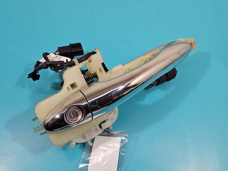 Klamka przód lewa zewnętrzna Kia Sportage III 10-15 91603-3U010